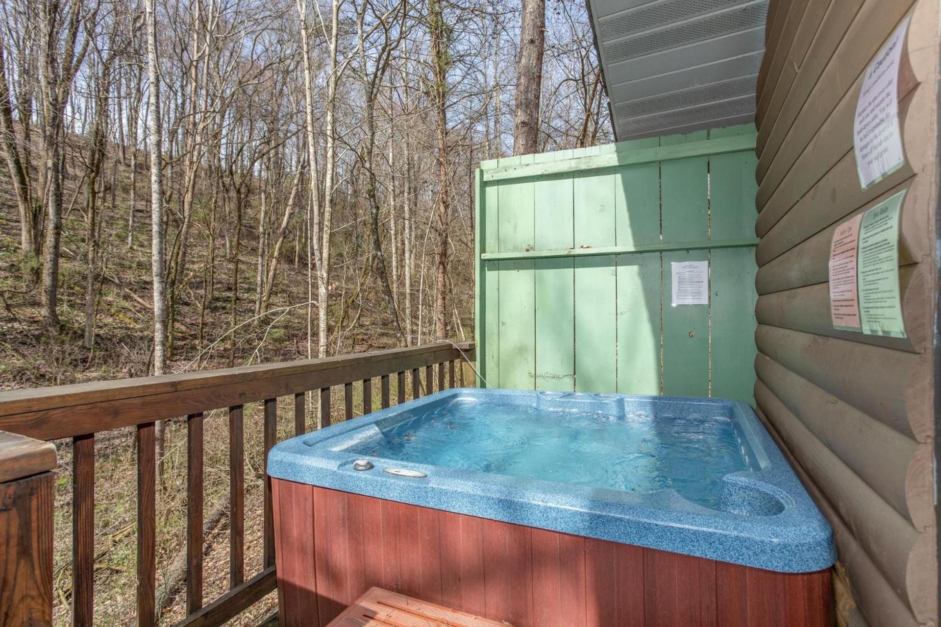 Bear Mountain Hollow-Free Dollywood Ticket- Cozy Cabin With A Hot Tub, Arcade & Deck Close To Town Pigeon Forge Exterior photo